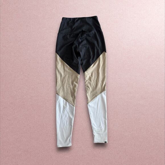 Onzie x Urban Outfitters Colorblock Track Legging in Gray/Cream/White - Picture 5 of 7